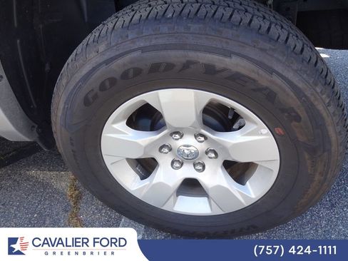 Used 2025 RAM 1500 Big Horn RWD image 9