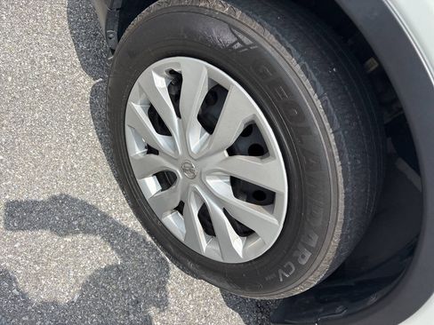 Used 2016 Nissan Rogue S AWD/4WD image 19
