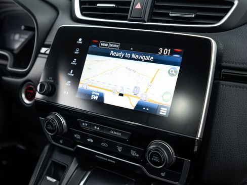 Used 2021 Honda CR-V Touring image 9