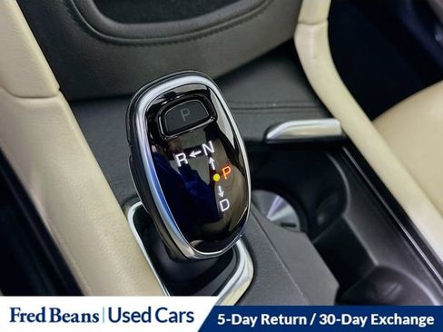 Used 2018 Cadillac XT5 Luxury w/ Driver Awareness Package image 19