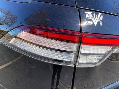 Certified 2024 Lincoln Aviator Reserve w/ Equipment Group 201A image 30