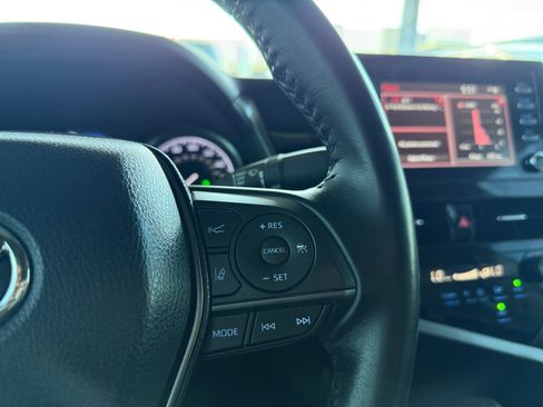 Used 2023 Toyota Camry SE w/ Convenience Package FWD image 18