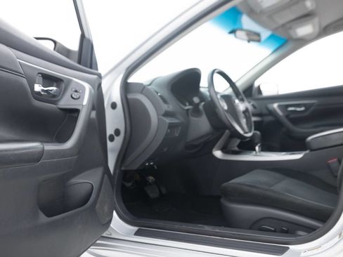 Used 2015 Nissan Altima 2.5 SV FWD image 26