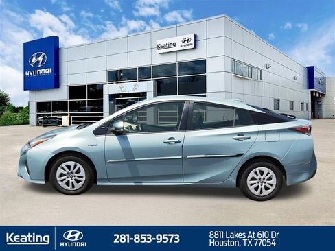 Used 2016 Toyota Prius Two FWD image 8