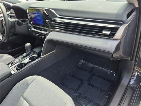 Used 2025 Toyota Camry LE FWD image 20