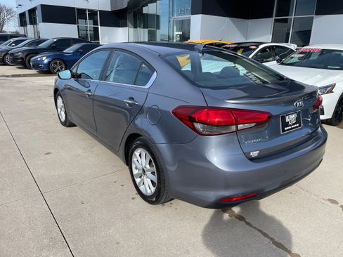 Used 2017 Kia Forte S w/ S Premium Package image 2
