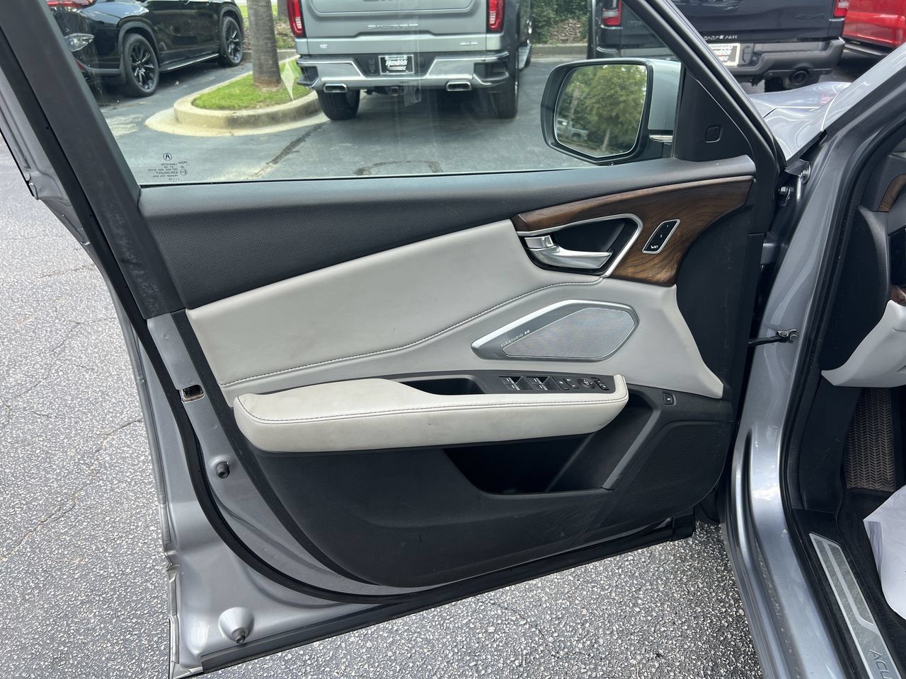 Used 2019 Acura RDX w/ Advance Package AWD/4WD image 14
