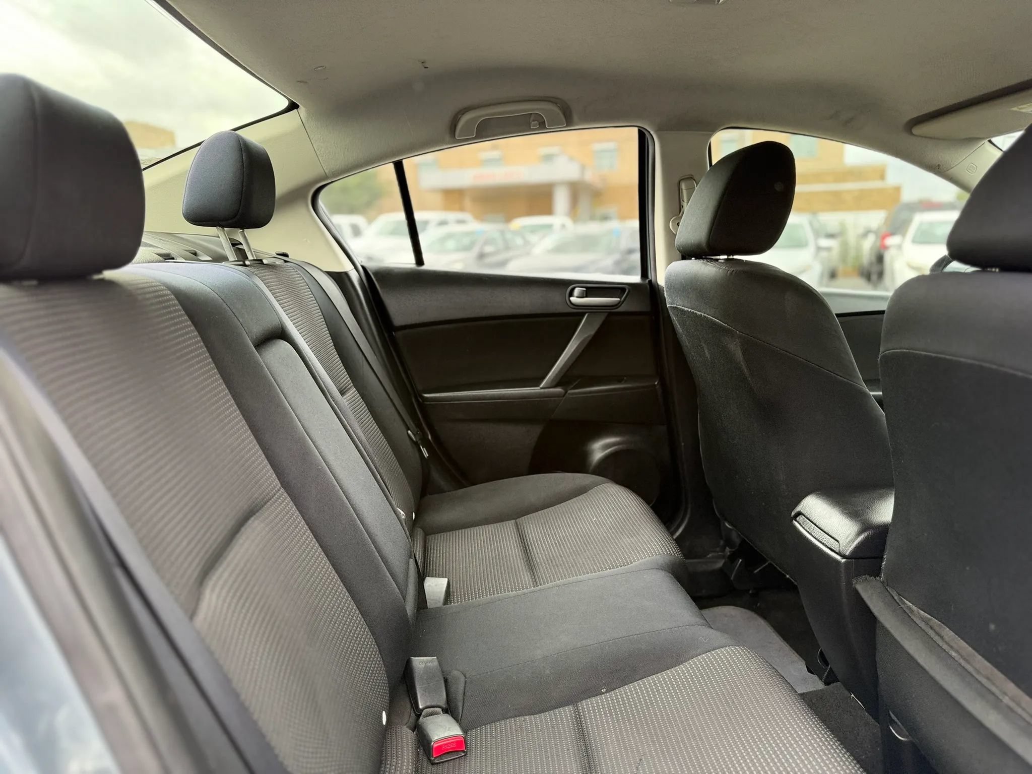 Used 2012 MAZDA MAZDA3 i Touring FWD image 21