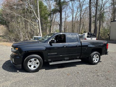 Used 2019 Chevrolet Silverado 1500 LT w/ All Star Edition AWD/4WD image 2
