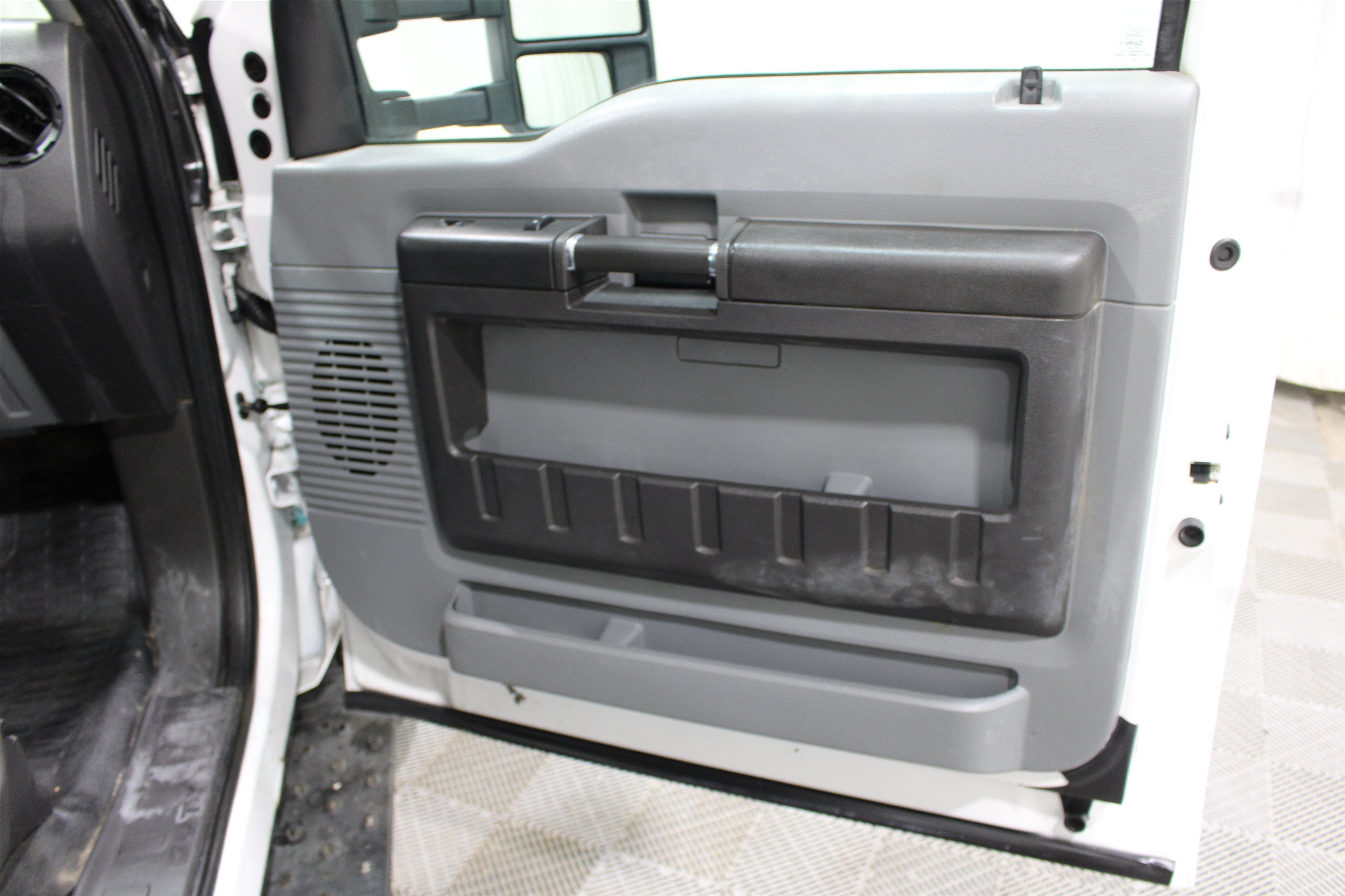 Used 2014 Ford F350 XL w/ Power Equipment Group AWD/4WD image 19
