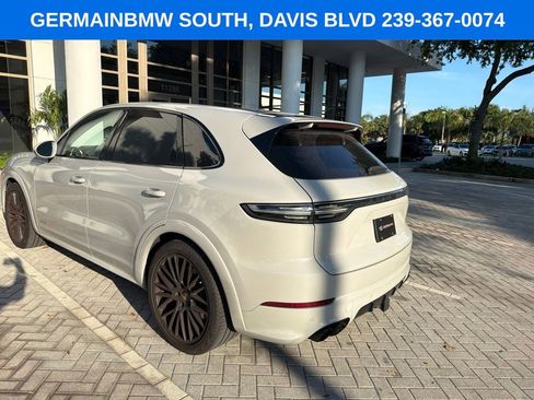 Used 2022 Porsche Cayenne GTS AWD/4WD image 11