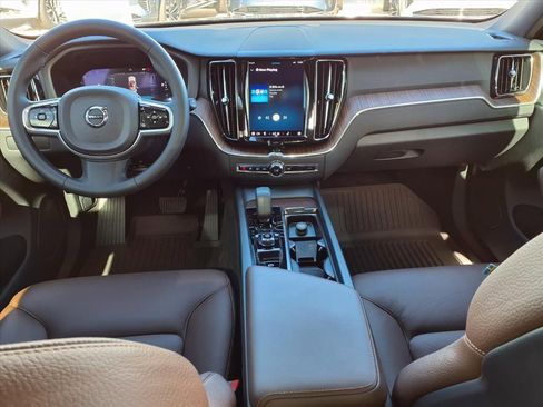 Certified 2023 Volvo XC60 B5 Plus w/ Protection Package Premier image 17