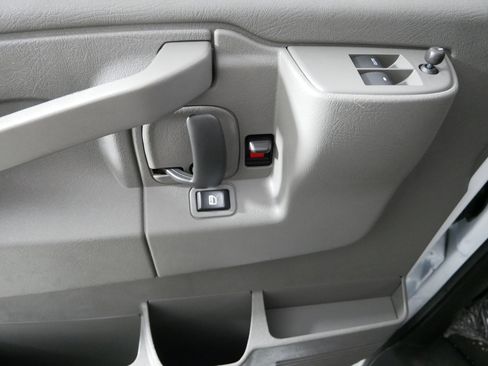 Used 2025 Chevrolet Express 3500 LT w/ LT Preferred Equipment Group image 19