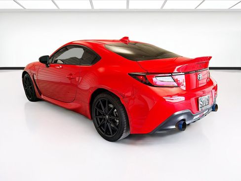 Used 2023 Toyota GR86 Premium w/ ALL Weather Mat Package (TMS) RWD image 6