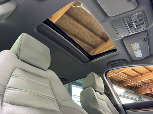 Used 2018 Honda CR-V EX image 16