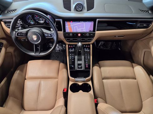 Certified 2023 Porsche Macan AWD/4WD image 13