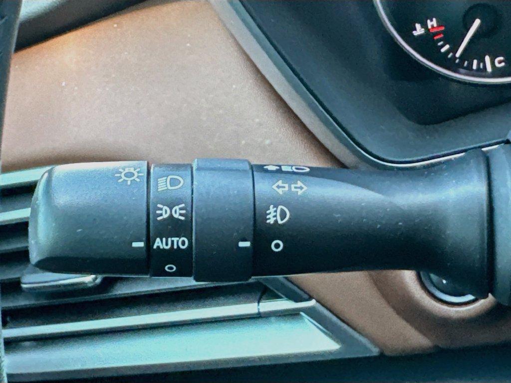 Used 2023 Subaru Outback Touring XT AWD/4WD image 12