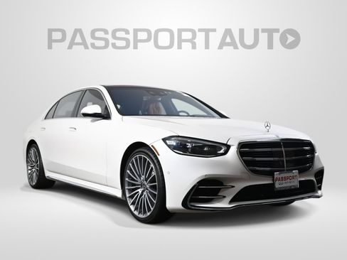 Used 2022 Mercedes-Benz S 580 4MATIC Sedan image 2