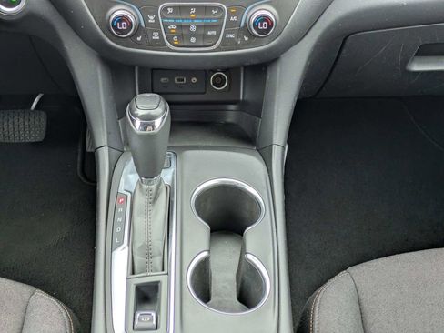 Used 2019 Chevrolet Equinox LT AWD/4WD image 18