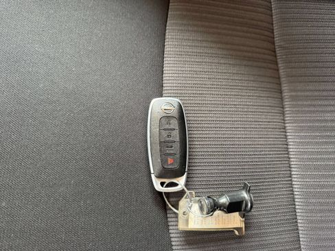 Used 2025 Nissan Sentra SV FWD image 21