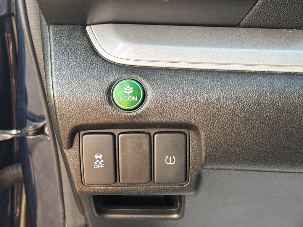 Used 2015 Honda CR-V LX image 17