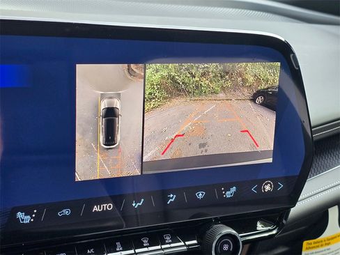 New 2026 Chevrolet Blazer EV LT image 30