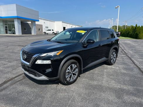 Used 2023 Nissan Rogue SV AWD/4WD image 3