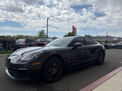 Used 2023 Porsche Panamera RWD image 6