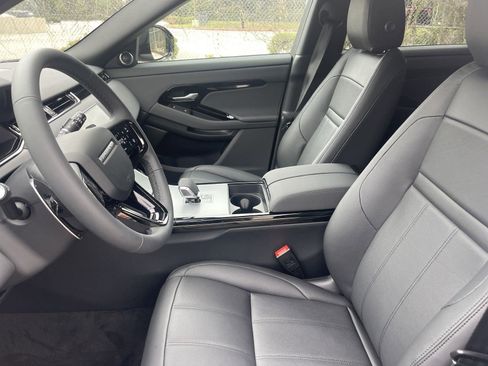 Used 2025 Land Rover Range Rover Evoque S image 21