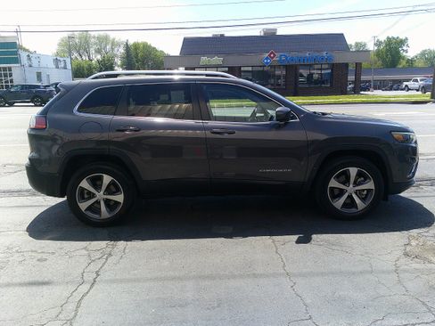 Used 2021 Jeep Cherokee Limited AWD/4WD image 9