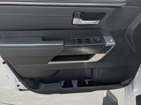 Used 2024 Toyota Sequoia Platinum AWD/4WD image 9
