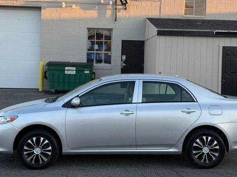 Used 2010 Toyota Corolla S FWD image 7