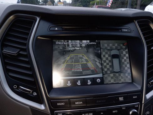 Used 2017 Hyundai Santa Fe Limited w/ Cargo Package image 12