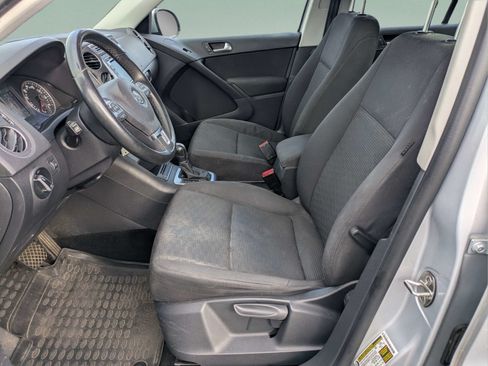 Used 2015 Volkswagen Tiguan S FWD image 16
