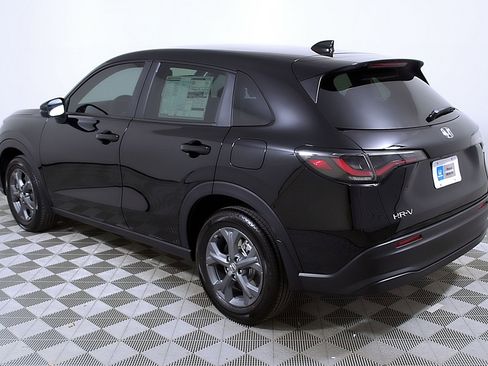 New 2026 Honda HR-V LX image 9