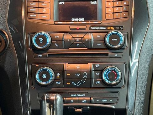 Used 2016 Ford Explorer FWD image 11