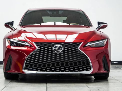 Used 2023 Lexus IS 300 w/ Comfort Package RWD image 8
