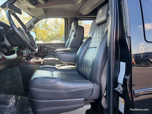 Used 2022 Chevrolet Express 2500 Extended w/ Enhanced Convenience Package image 29