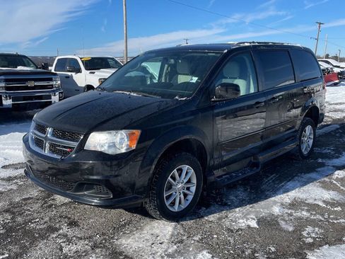 Used 2014 Dodge Grand Caravan SXT w/ UConnect Hands-Free Group image 1