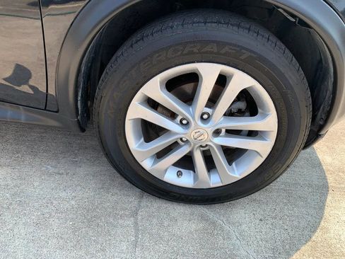 Used 2012 Nissan Juke SV FWD image 25