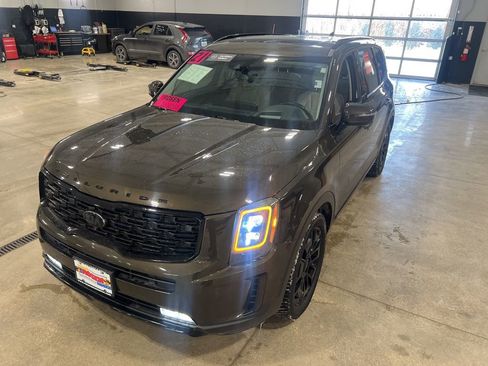 Used 2021 Kia Telluride SX w/ SX Prestige Package image 39