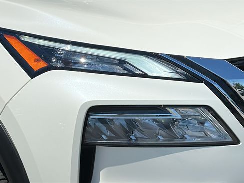 Certified 2023 Nissan Rogue SV w/ SV Premium B Package AWD/4WD image 4