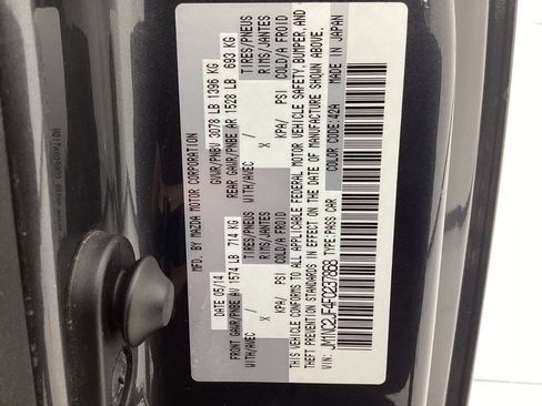 Used 2015 MAZDA MX-5 Miata Sport image 44