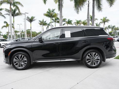 Certified 2026 INFINITI QX60 Luxe w/ Family Package FWD image 21