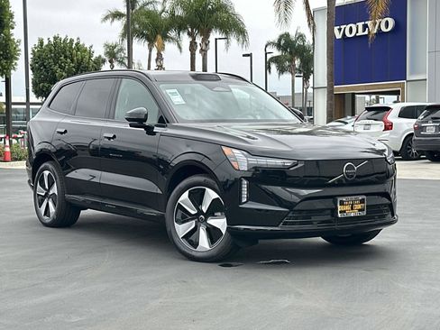 New 2025 Volvo EX90 Plus image 2