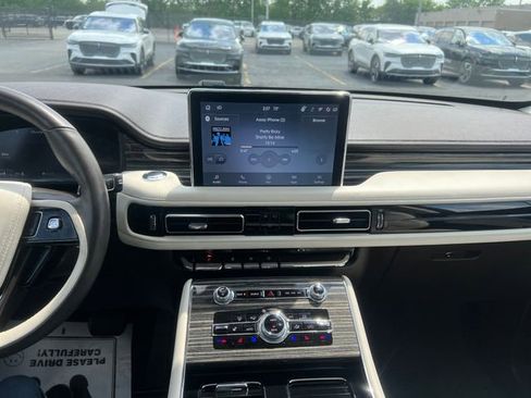 Certified 2024 Lincoln Aviator Black Label w/ Dynamic Handling Package AWD/4WD image 22