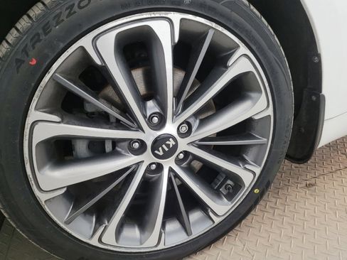 Used 2019 Kia Cadenza Technology image 31