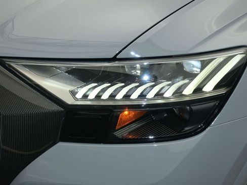 Used 2023 Audi RS Q8 image 18