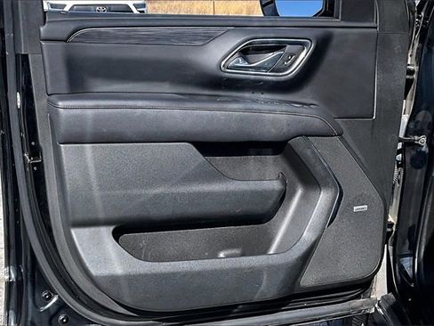 Used 2022 GMC Yukon XL SLT w/ SLT Premium Package image 20