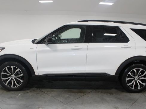 New 2026 Ford Explorer ST-Line w/ Premium Package image 5